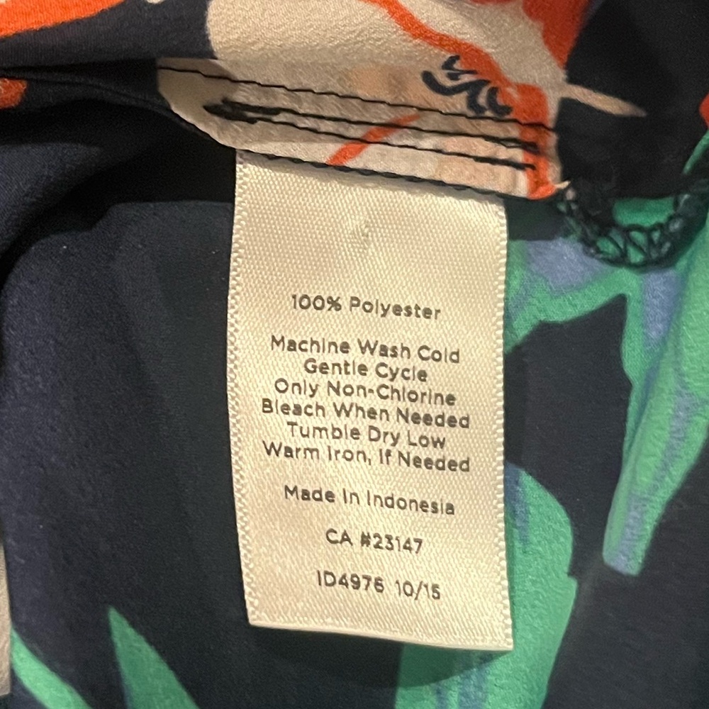 Talbots Spring Floral Back Button Down Blouse Navy Blue Multicolor Size 10 - Picture 7 of 7